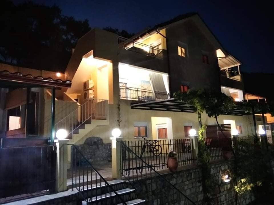 Nestor Apartments Chrisi Ammoudia Exteriör bild