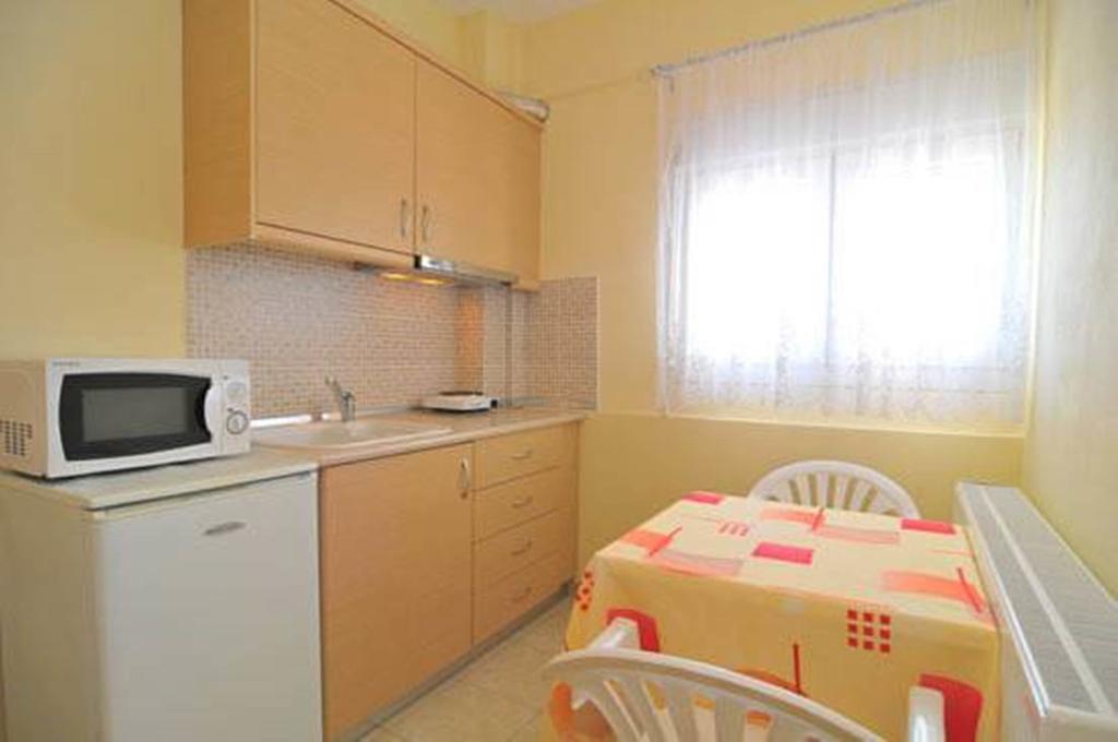 Nestor Apartments Chrisi Ammoudia Rum bild